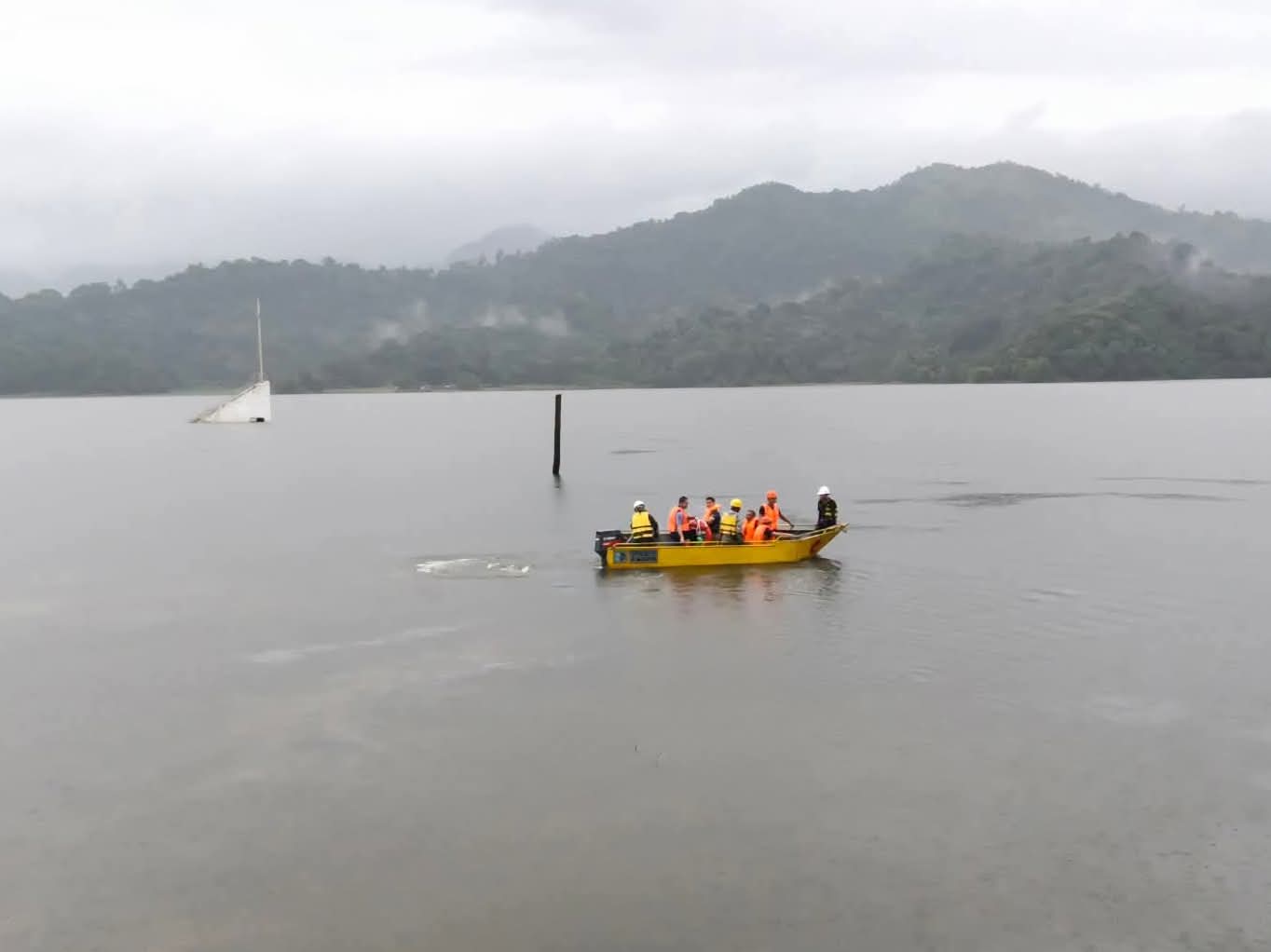 2 batang Aeta na nawawala matapos tumaob ang bangka sa Mapanuepe Lake, natagpuan na
