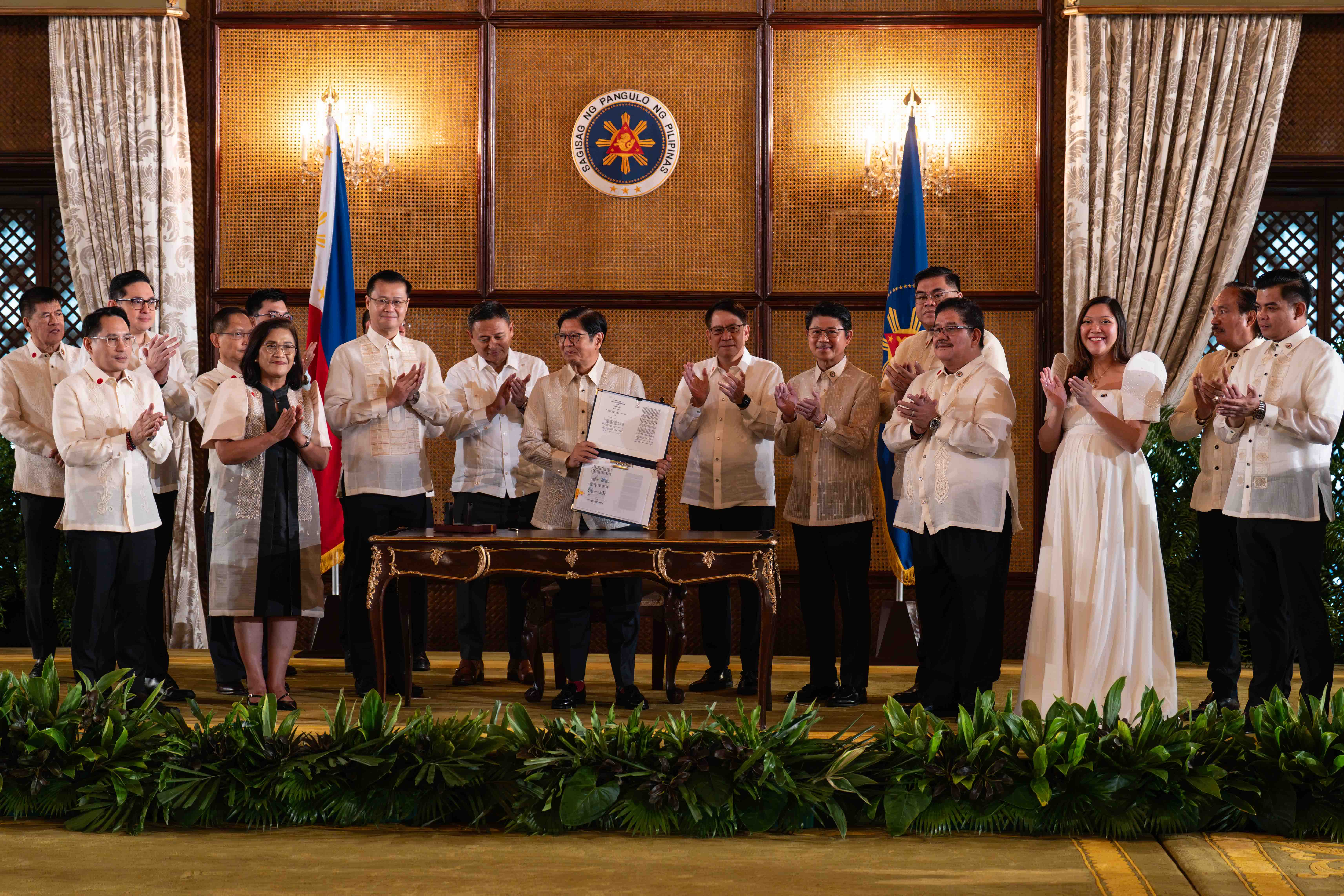 PBBM signs expanded free college law